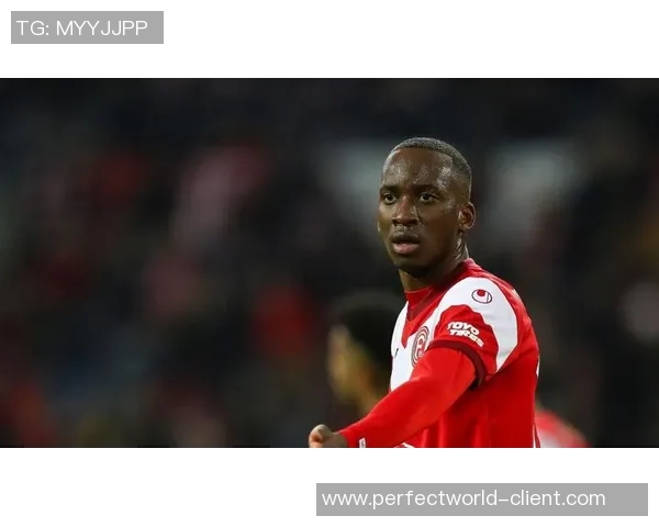 欧联杯冷门切尔西凭乌龙球小胜本菲卡全场沸腾